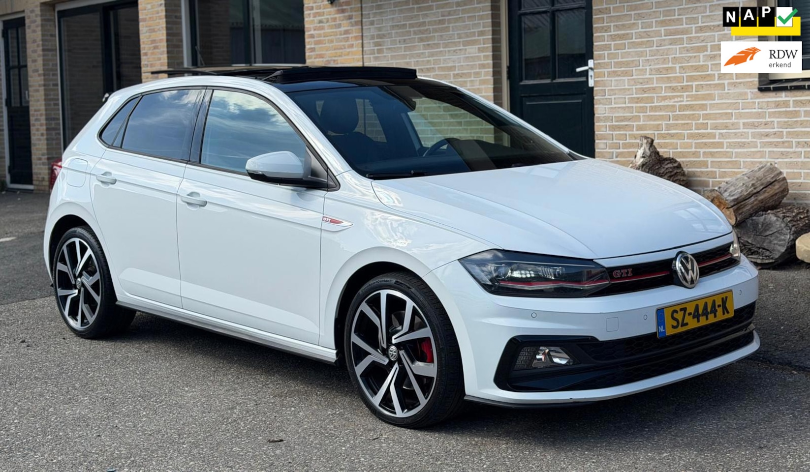 Volkswagen Polo - 2.0 TSI GTI DSG | PANO | CAM| CLIMA | BEATS - AutoWereld.nl