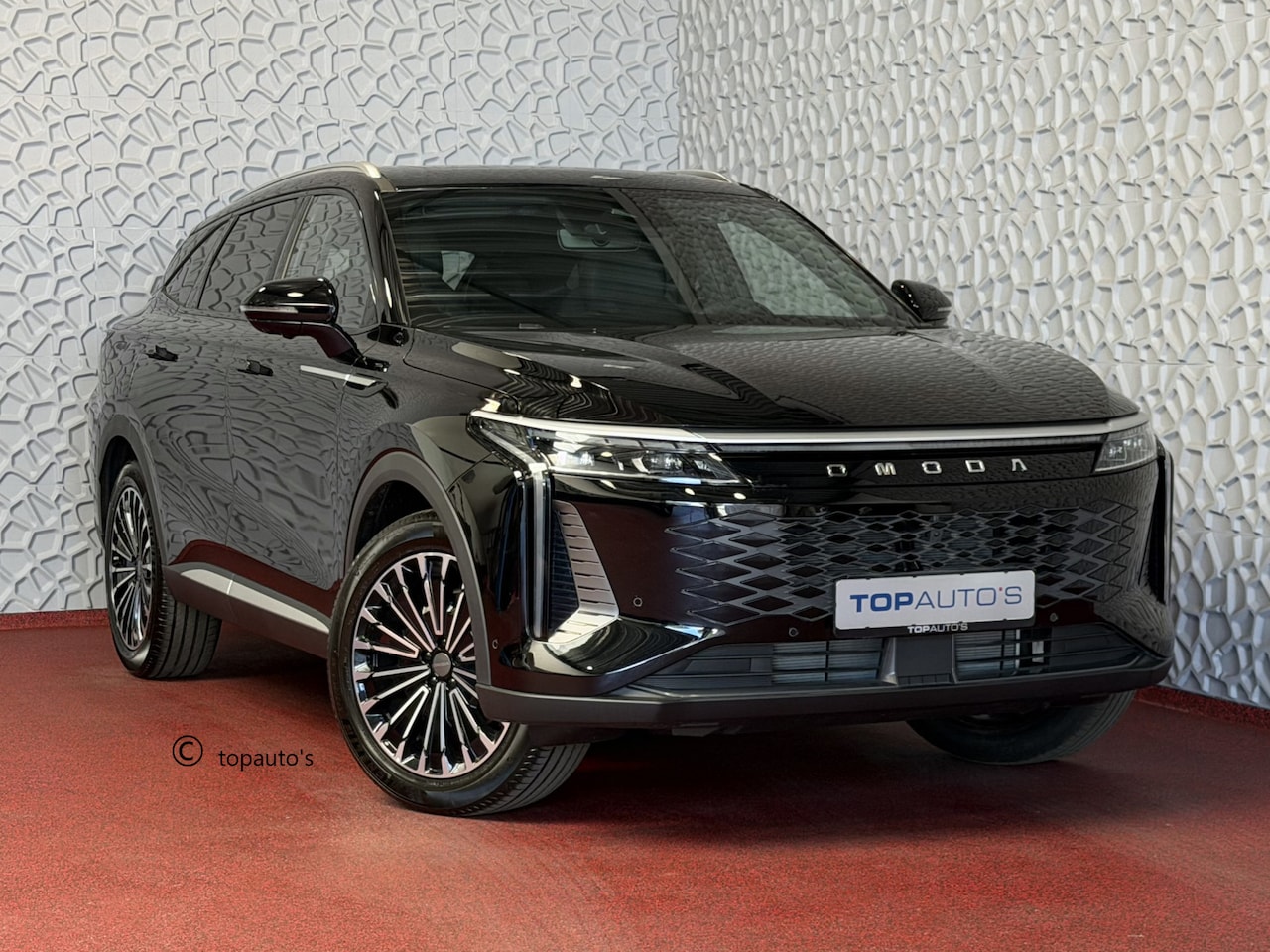 Omoda 9 - OMODA 9 PREMIUM AWD 538 PK / PHEV/ TOTAAL MET BENZINE ELEK 1000KM 4WD 4X4 - AutoWereld.nl