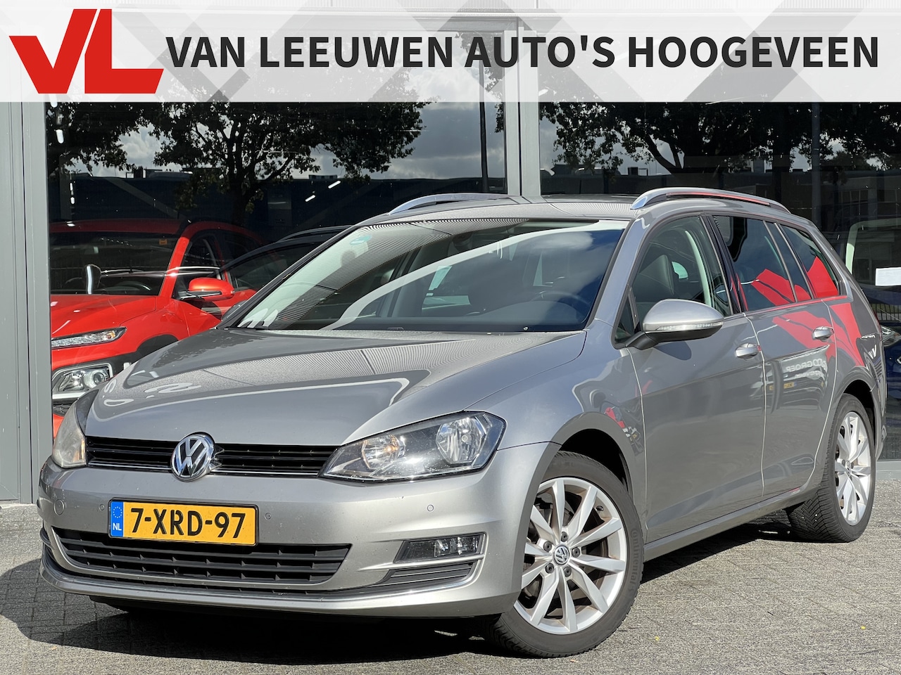 Volkswagen Golf Variant - 1.2 TSI Highline | Camera | Navi | Trekhaak - AutoWereld.nl