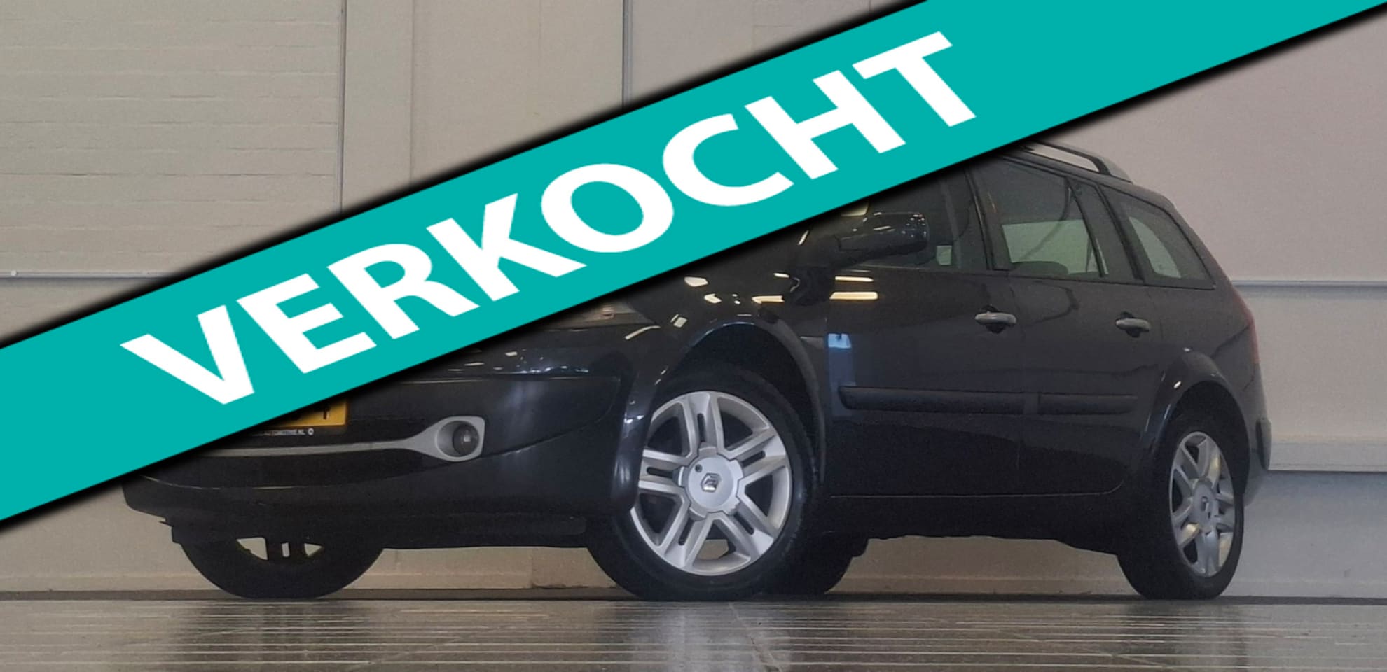 Renault Mégane Grand Tour - 1.6i 16V Tech Line Panoramadak Navi Leer PDC Trekhaak! - AutoWereld.nl
