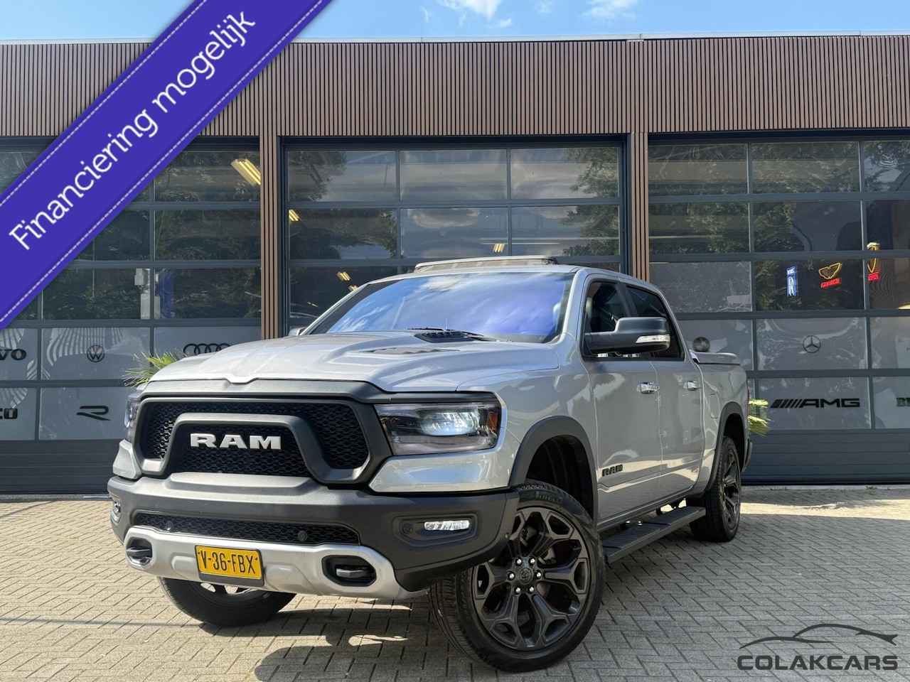 Dodge Ram 1500 - 4X4 5.7 V8 Crew Laramie-Pano Rebel-Garantie! - AutoWereld.nl
