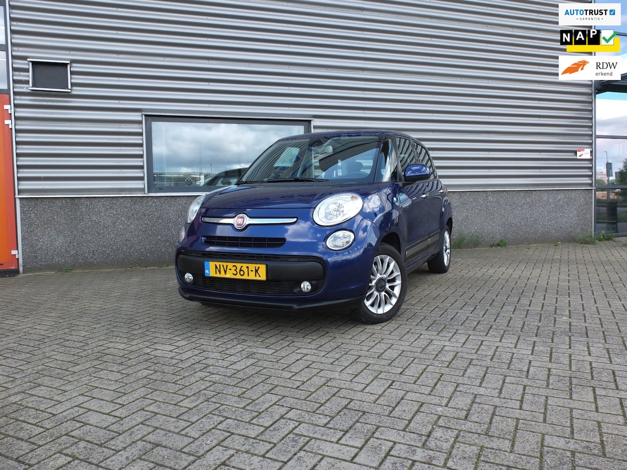 Fiat 500 L - 0.9 TwinAir Lounge | Panoramadak | Cruise | PDC | 100% Onderhouden - AutoWereld.nl
