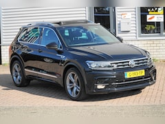 Volkswagen Tiguan - 1.5 TSI 1STE EIGENAAR R-LINE PANO