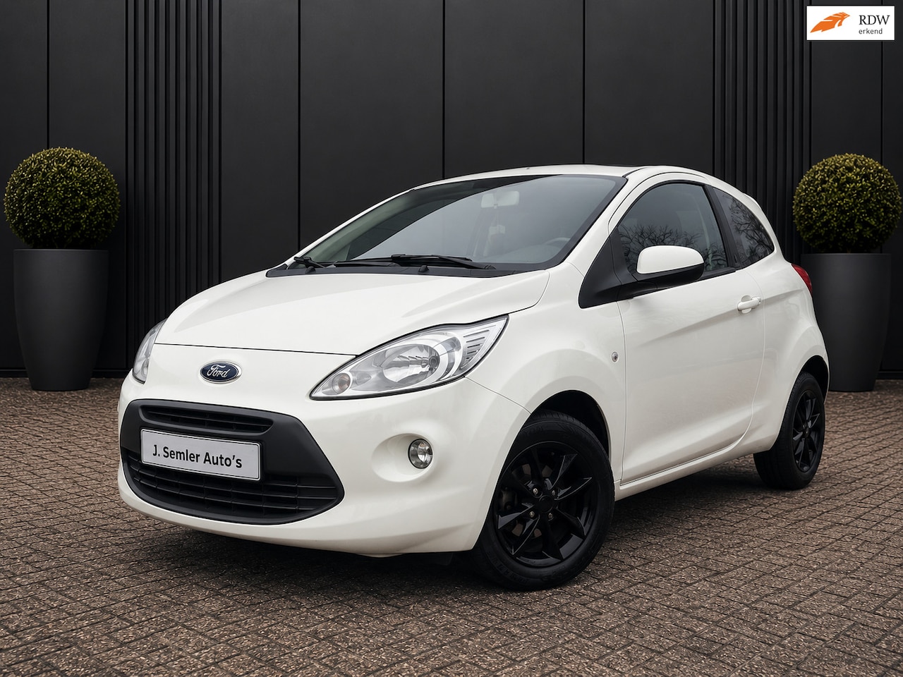Ford Ka - 1.2 BLACK&WHITE AIRCO APK 2028 ZWARTE VELGEN - AutoWereld.nl