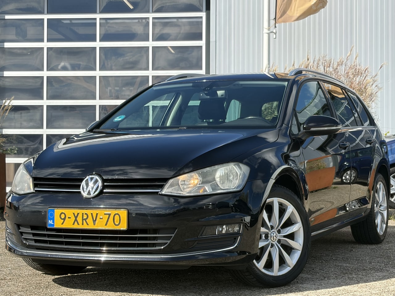 Volkswagen Golf Variant - 1.2 TSI Business Edition DSG 105pk | Achteruitrijcamera | Bluetooth | Cruise control | Dab - AutoWereld.nl