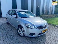 Kia Cee'd - 1.4 CVVT X-tra l Zuinig l Trekhaak l Nette staat