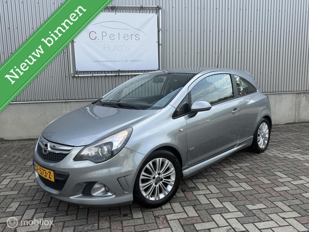 Opel Corsa - 1.2 EcoFlex Edition OPC line 2011 / Airco / Cruisecontrol / Ppc / Sportuitvoering / NAP - AutoWereld.nl