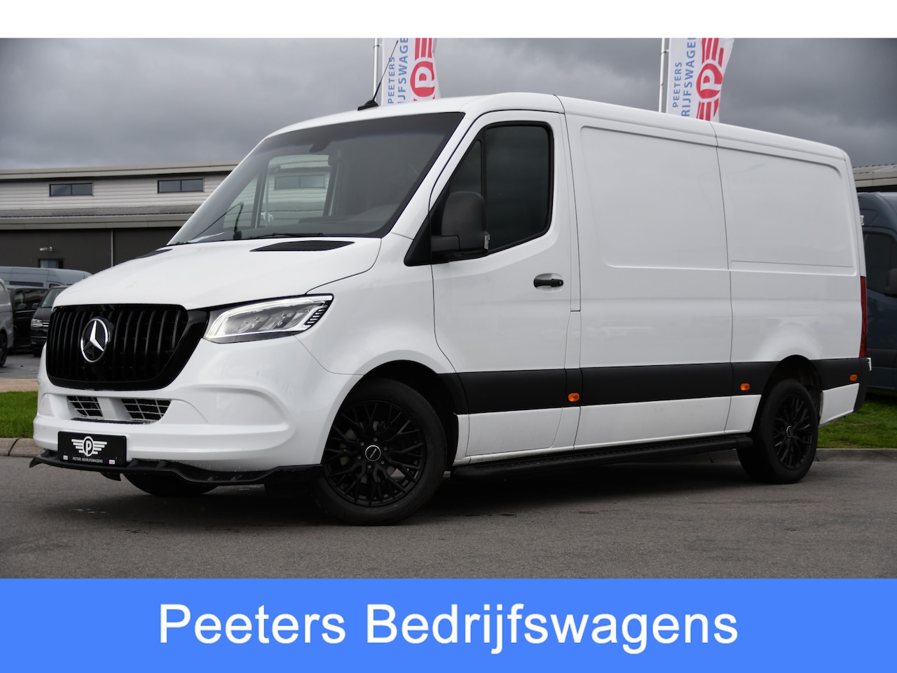 Mercedes-Benz Sprinter - 319 V6 3.0 CDI L2H1 RWD AMG Edition Camera, Cruise, Carplay, LED, 10,5'' Mbux, 3500kg Trek - AutoWereld.nl