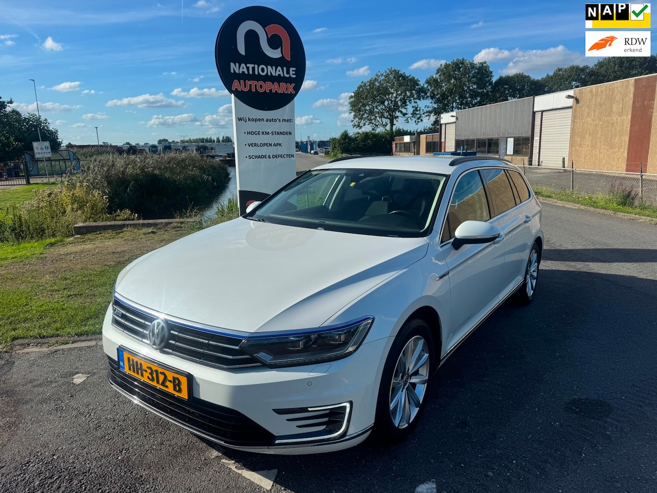 Volkswagen Passat Variant - 2015 * 1.4 TSI GTE Highline * APK * - AutoWereld.nl