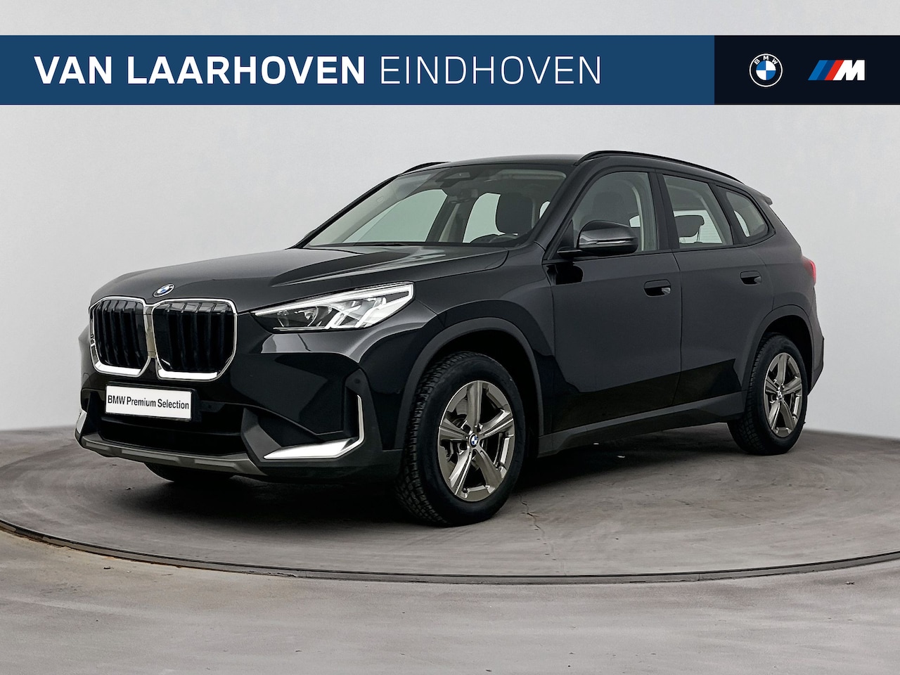 BMW X1 - sDrive20i Automaat / Achteruitrijcamera / Sportstoelen / Parking Assistant - AutoWereld.nl
