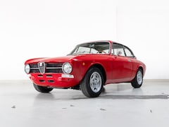 Alfa Romeo GT - 1.6 Junior - Nut & Bolt Restoration - Sunroof - Bilstein