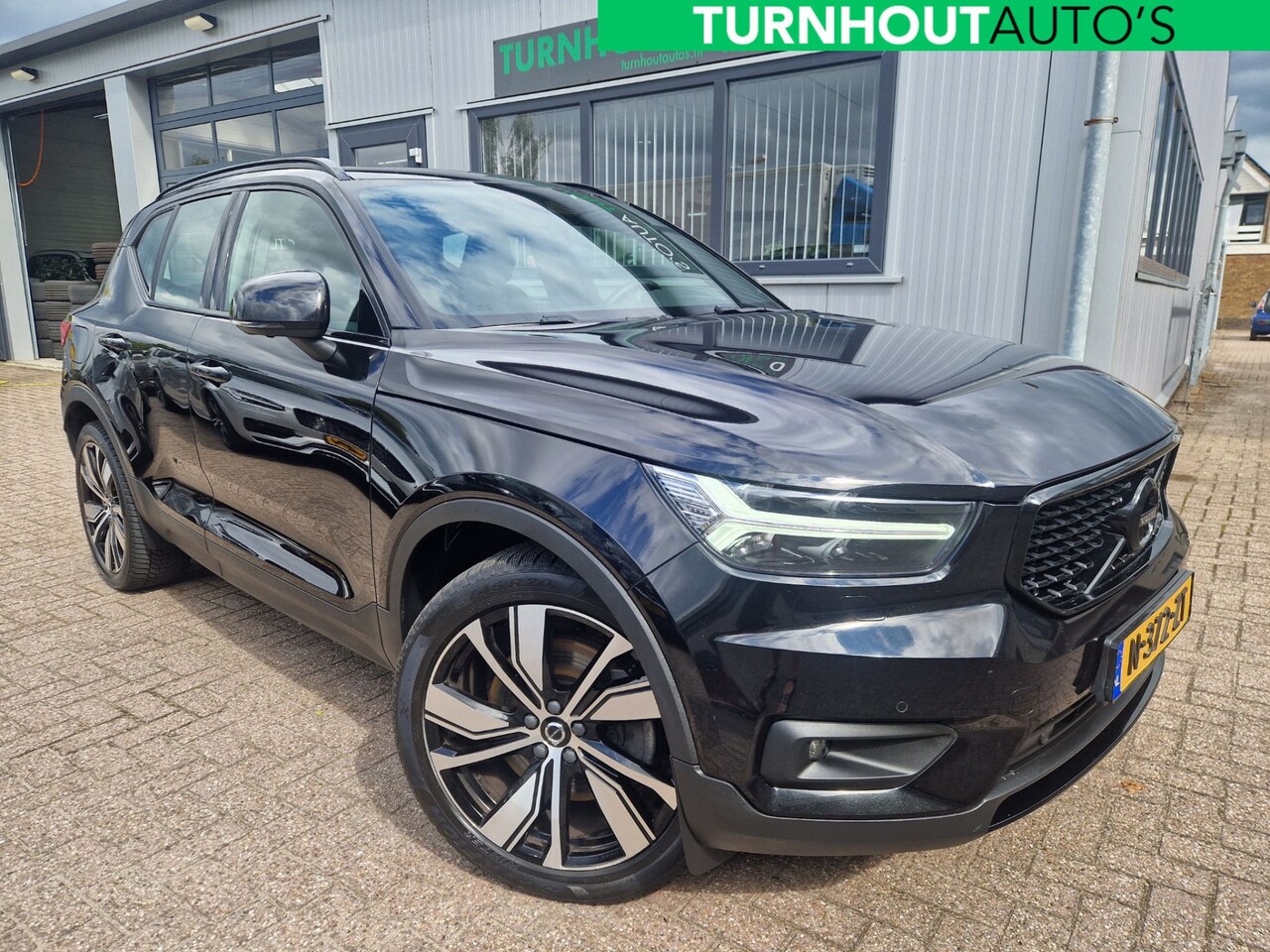 Volvo XC40 - T4 Recharge R-Design Luxury-pakket (audio installatie premium, elektrisch verstelbare pass - AutoWereld.nl