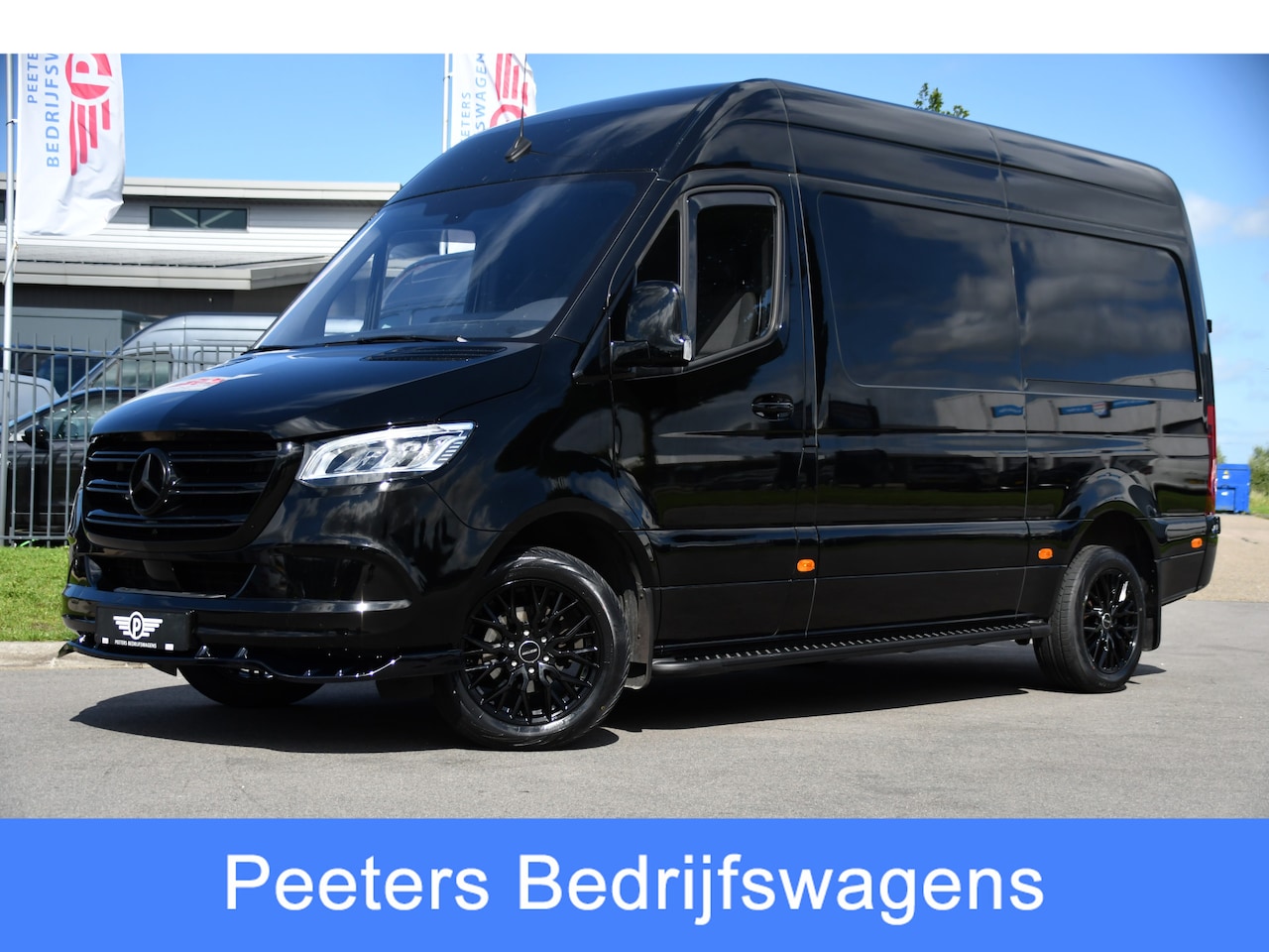 Mercedes-Benz Sprinter - 317 1.9 CDI L2H2 RWD Black Edition Camera, Cruise, Carplay, LED, Automaat, Mbux, 170pk, Tr - AutoWereld.nl