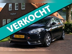 Ford Focus Wagon - 2.0 EcoBoost ST-3 | Recaro Kuipstoelen | Nette staat | Xenon Verlichting | Stoelverwarming