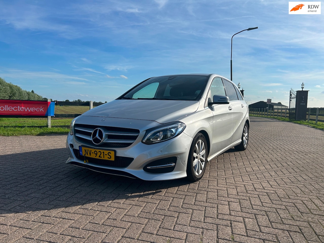 Mercedes-Benz B-klasse - 180 d Business Solution 2017 Automaat - AutoWereld.nl