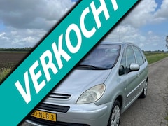 Citroën Xsara Picasso - 1.6i-16V Image climate control / trekhaak