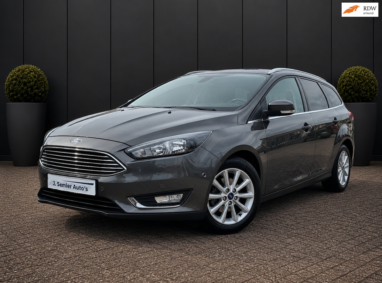 Ford Focus Wagon - 1.0 Titanium NAVI CAMERA CRUISE STUUR/STOELVERW NIEUWE DISTRIEM - AutoWereld.nl