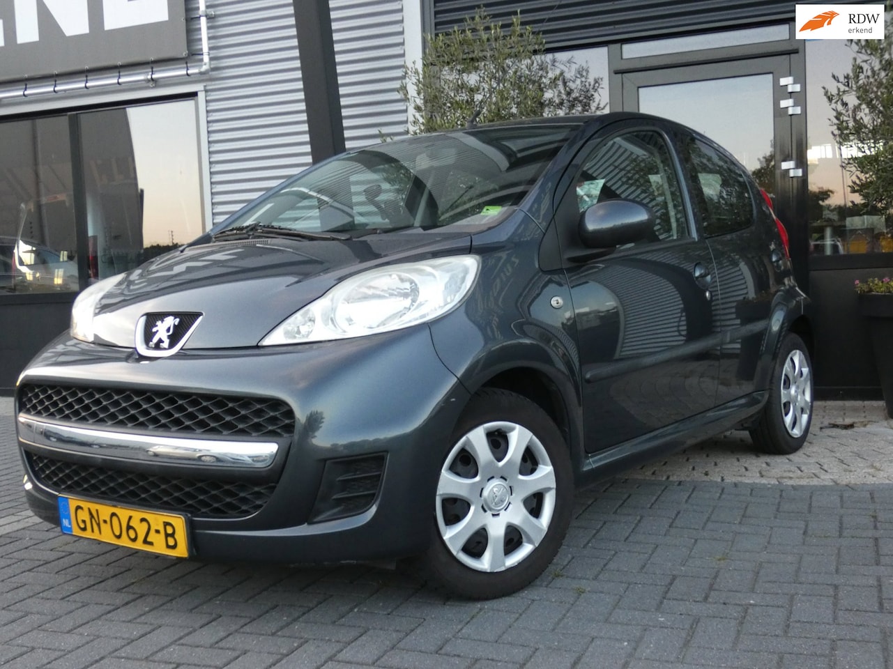 Peugeot 107 - 1.0-12V XS Elek. pakket| - AutoWereld.nl