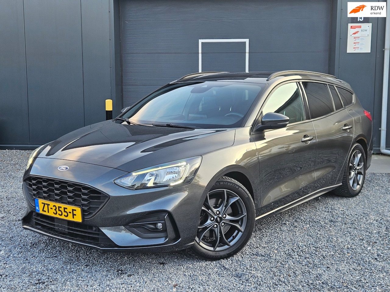 Ford Focus Wagon - 1.0 EcoBoost Titanium ST-Line Business Zeer nette auto - AutoWereld.nl