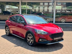 Ford Focus - 1.0 EcoBoost Vignale|Camera|Navigatie|Trekhaak|Sublieme staat