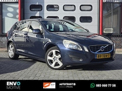 Volvo V60 - 1.6 T3 Ocean Race CarPlay/Leer/Clima/Cruise/LMV