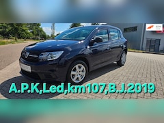 Dacia Sandero - 2jaar A.P.K, LED dagrijverlichting, electrische ramen
