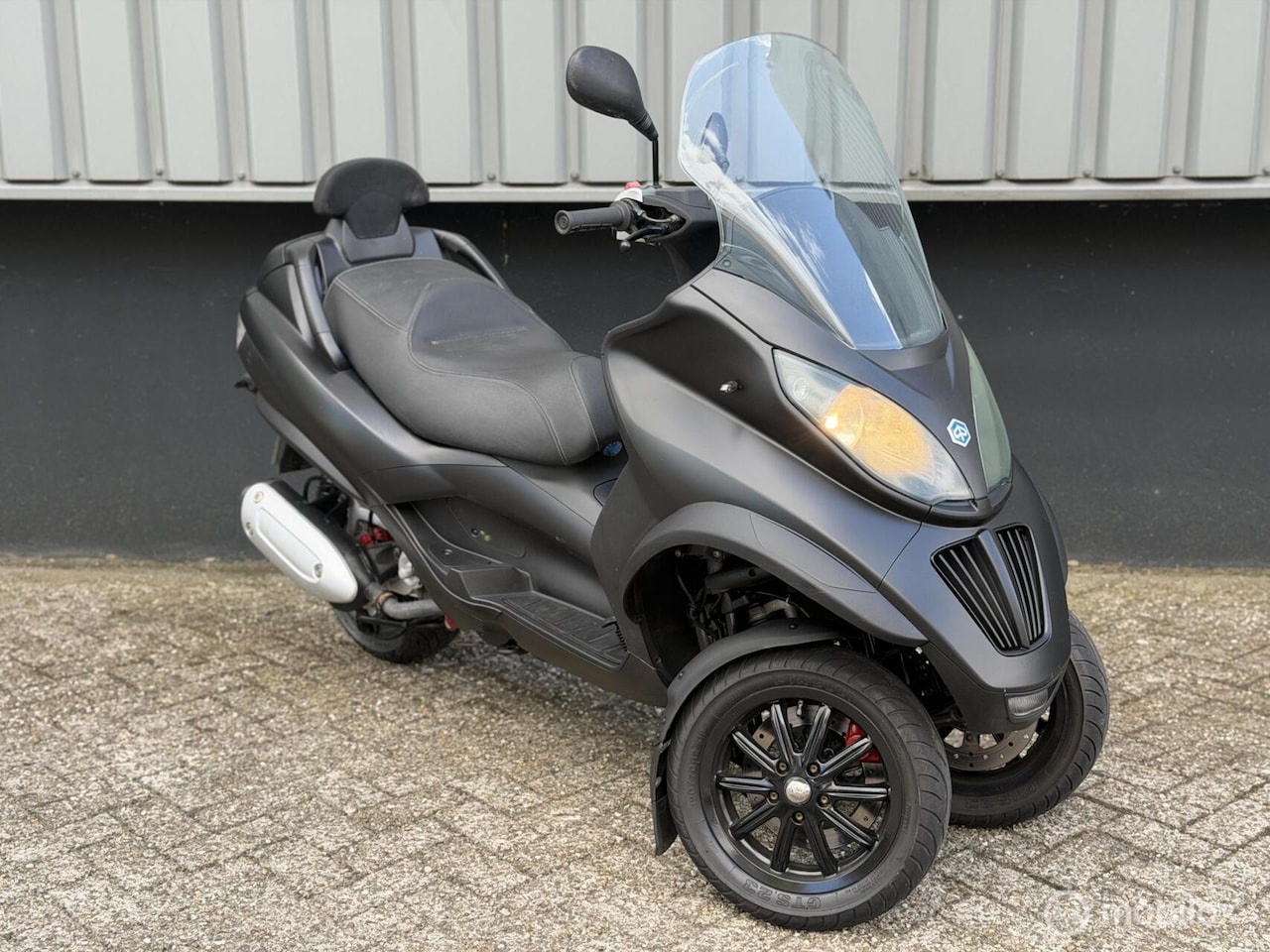 Piaggio MP3 - M64 - AutoWereld.nl
