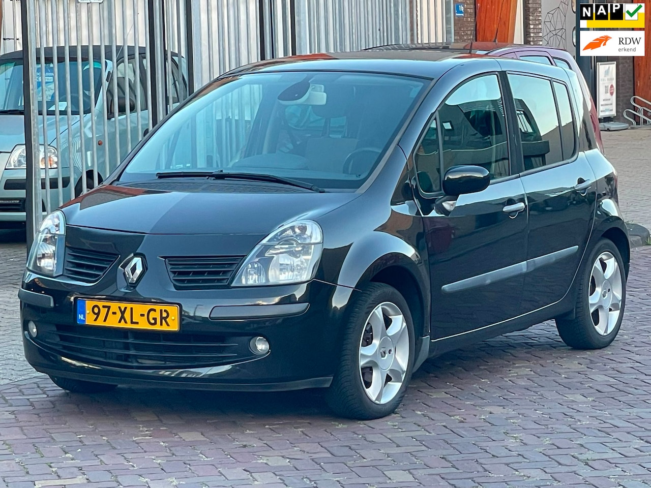 Renault Modus - 1.4-16V Dynamique Nwe Distr Riem & Apk Airco LM-V Trekhaak - AutoWereld.nl