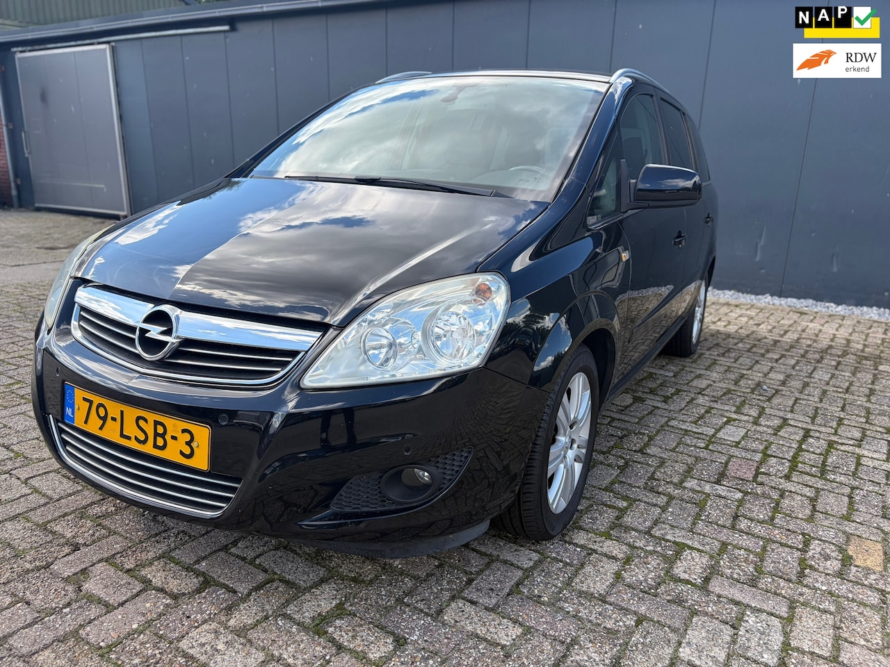 Opel Zafira - 1.8 Cosmo 7prs Navi/ Parkeer sensoren/ Cruise/ Airco/APK New - AutoWereld.nl