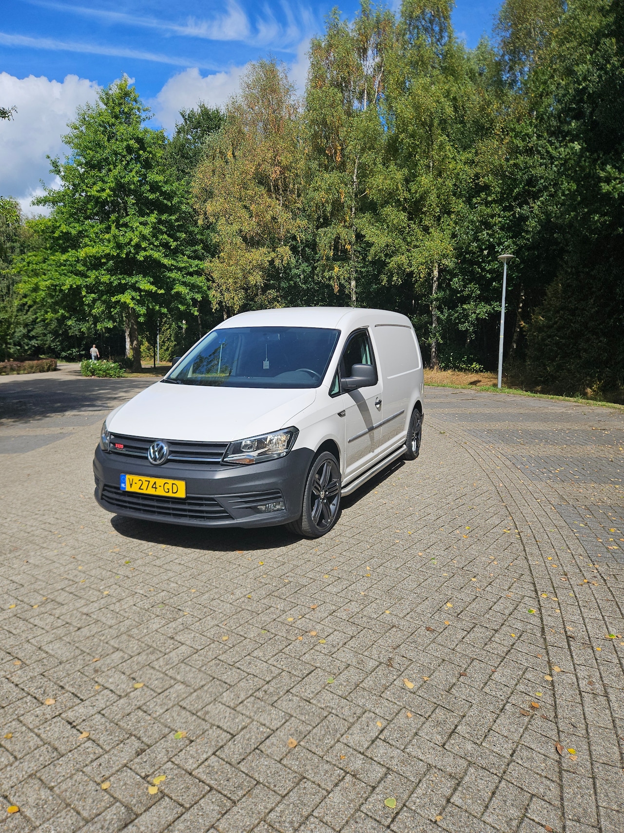 Volkswagen Caddy - 2.0 TDI L2H1 BMT Maxi Trendline 190 PK - AutoWereld.nl