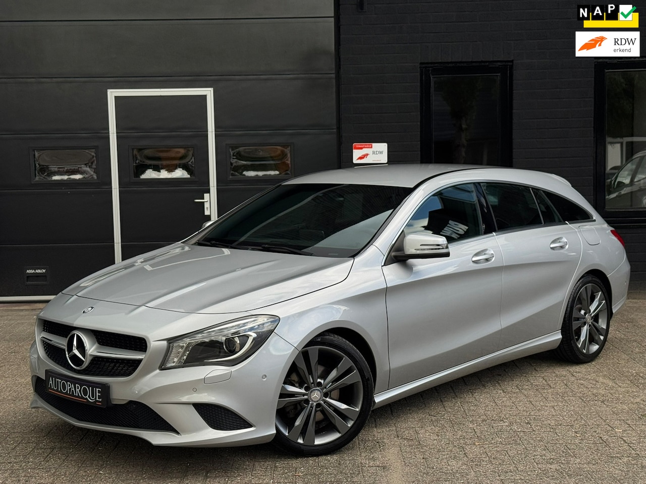 Mercedes-Benz CLA-klasse Shooting Brake - 180 Lease Edition Ambition - Origineel NL - Compleet onderhoud - AutoWereld.nl