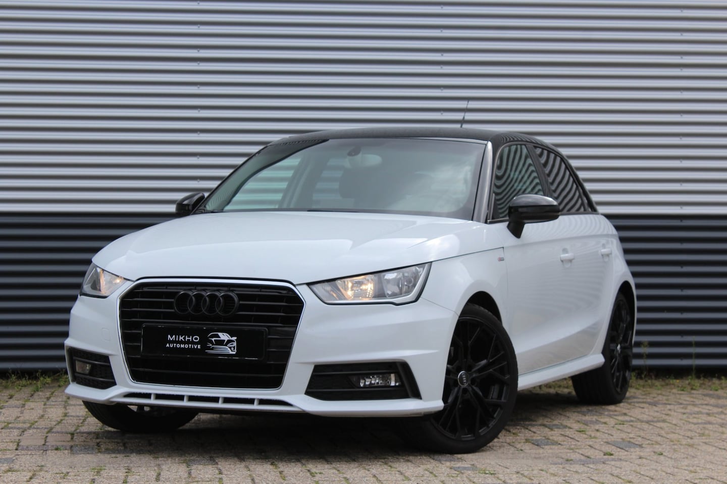 Audi A1 Sportback - 1.0 TFSI S-Line | Automaat | Cruise Control | Parkeer sensoren | NAP | Origineel Nederland - AutoWereld.nl