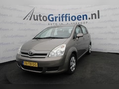 Toyota Corolla Verso - 1.6 VVT-i Terra nette MPV met trekhaak met nieuwe APK bij aflevering