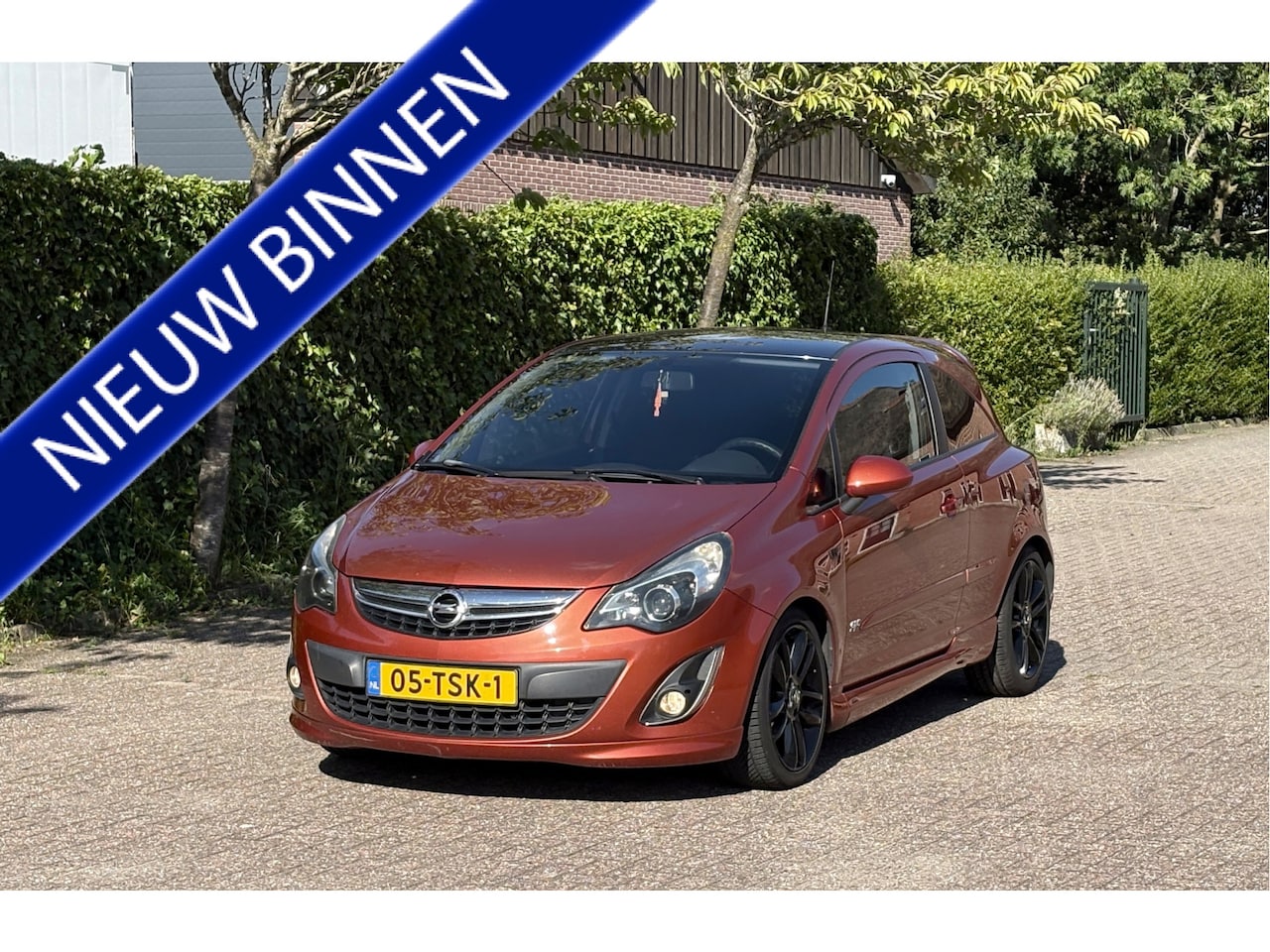 Opel Corsa - 1.4-16V OPC Line Color Edition NAP - AutoWereld.nl