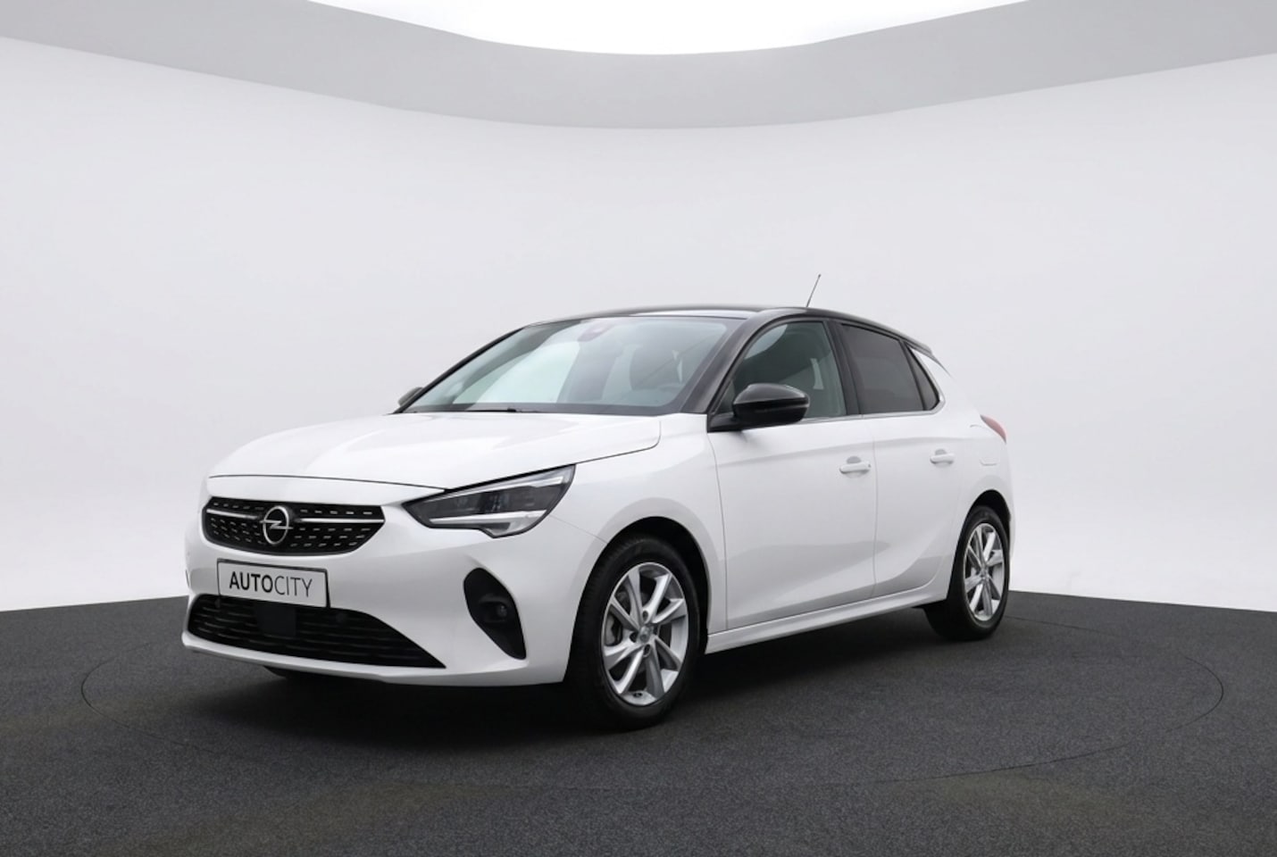 Opel Corsa - F Elegance 1.2 Automaat l PDC l Cruise - AutoWereld.nl