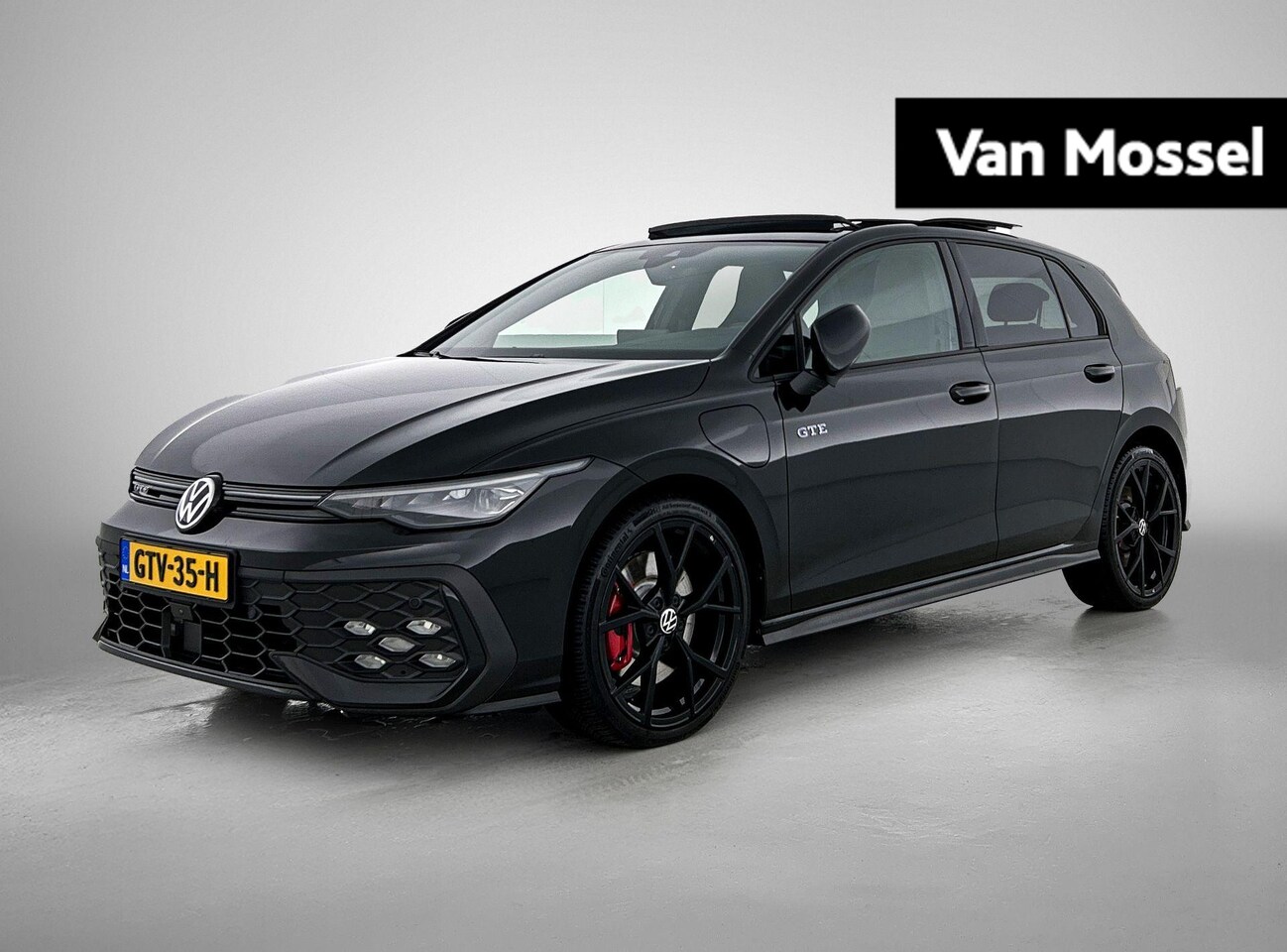 Volkswagen Golf - 1.5 eHybrid GTE | 272 PK | SoH 99.4% | Automaat | Panoramadak | Navigatie | Apple Carplay - AutoWereld.nl