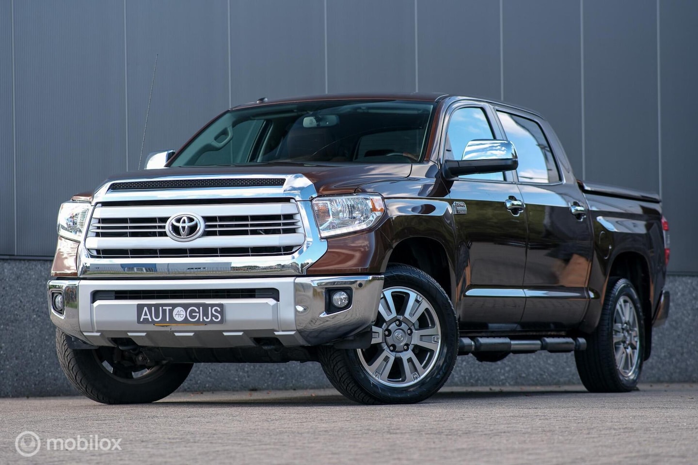 Toyota Tundra - 5.7 V8 Double Cab 2014 | uniek lage km | 1974 edition | Leder | Stoelkoeling | Full option - AutoWereld.nl