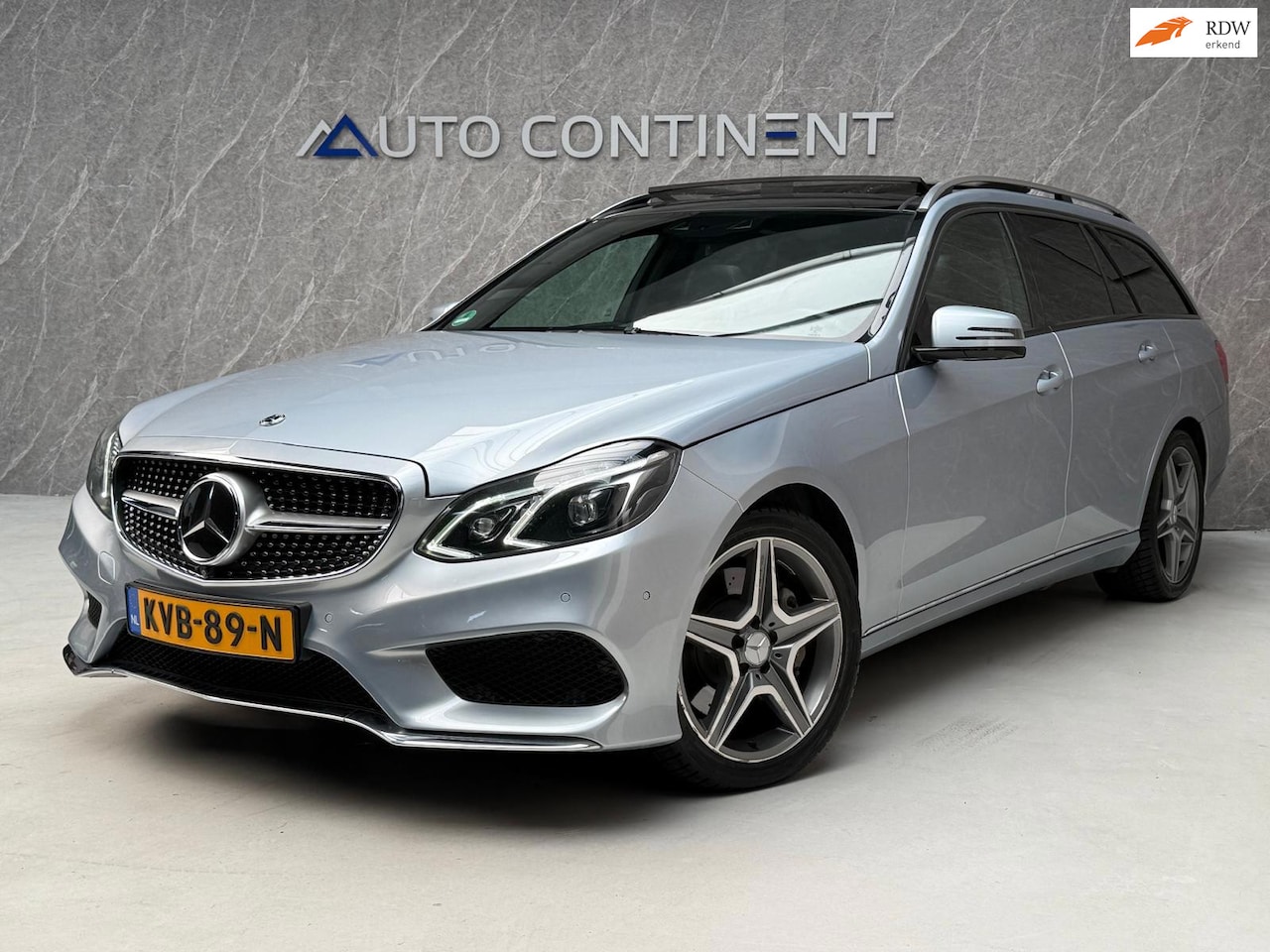 Mercedes-Benz E-klasse Estate - 400 4MATIC 333 PK / Dealer Onderhouden / Panorama / Trekhaak - AutoWereld.nl