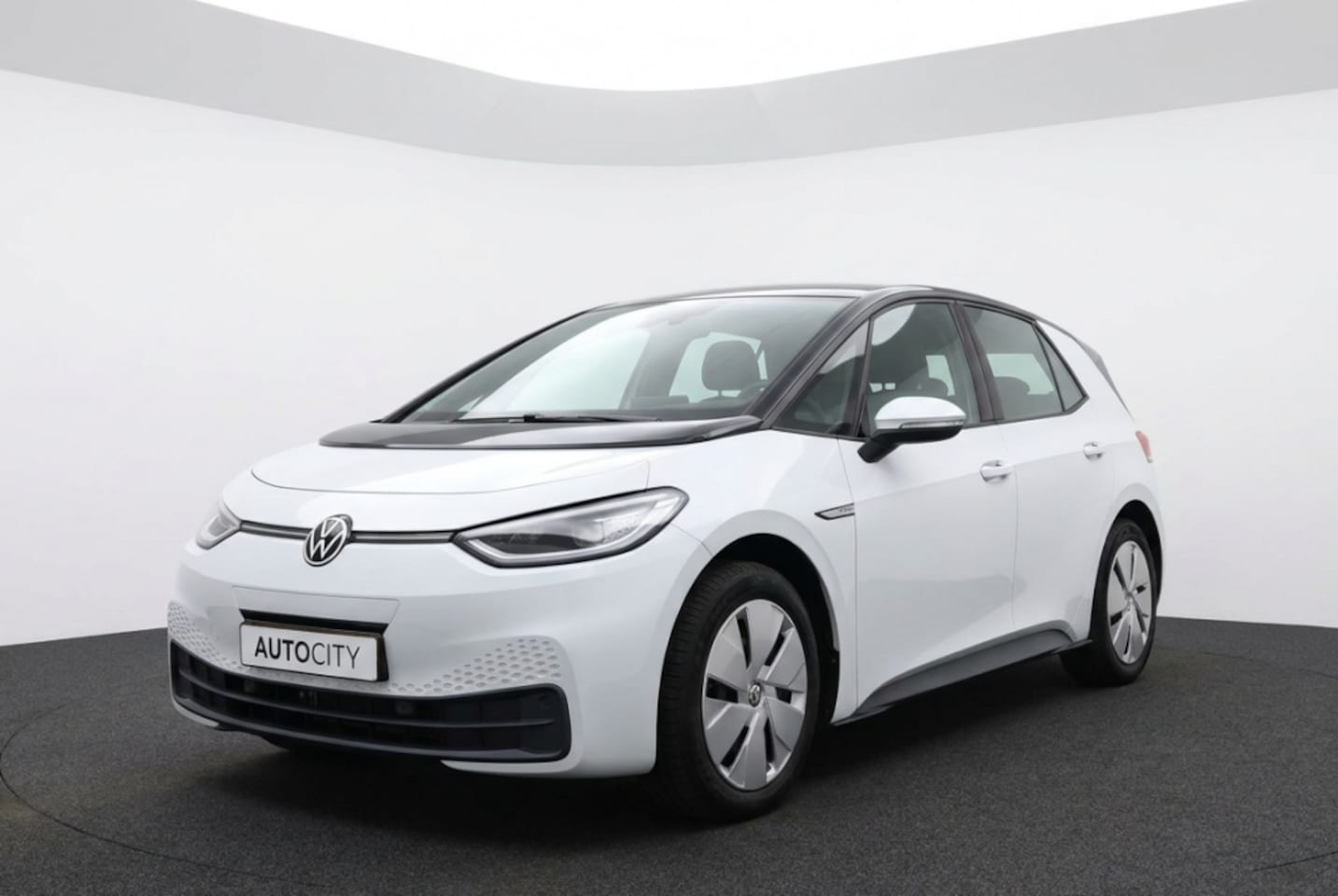 Volkswagen ID.3 - Life 58 kWh 204PK | IQ.Lights | Adaptive Cruise | Stoelverwarming | Camera - AutoWereld.nl