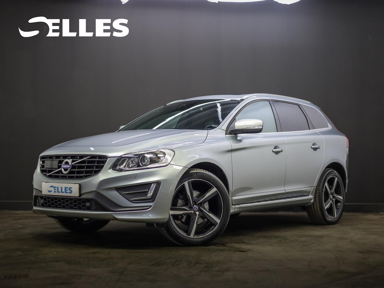 Volvo XC60 - 2.4 D5 R-Design | Trekhaak | Schuifdak - AutoWereld.nl