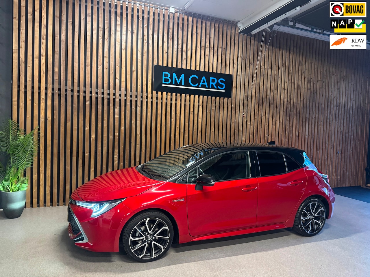 Toyota Corolla - 1.8 Hybrid Executive Camera,Trekhaak,Xenon/led - AutoWereld.nl