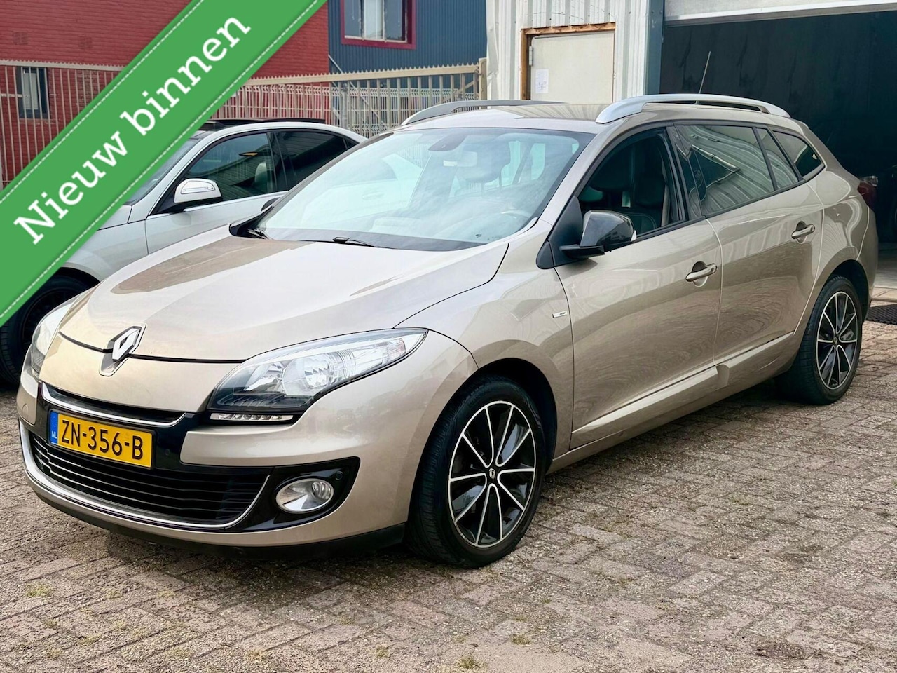 Renault Mégane Estate - 1.2 TCe Bose SartStop - AutoWereld.nl