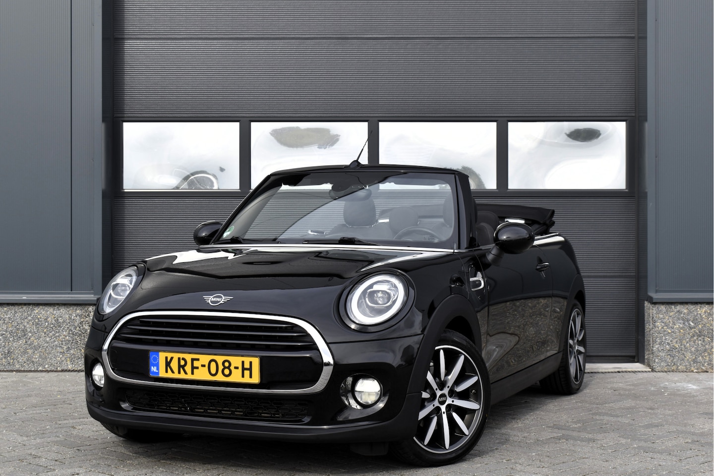 MINI Cabrio - 1.5 Cooper Chili Carplay - Navi - Stoelverw. - AutoWereld.nl