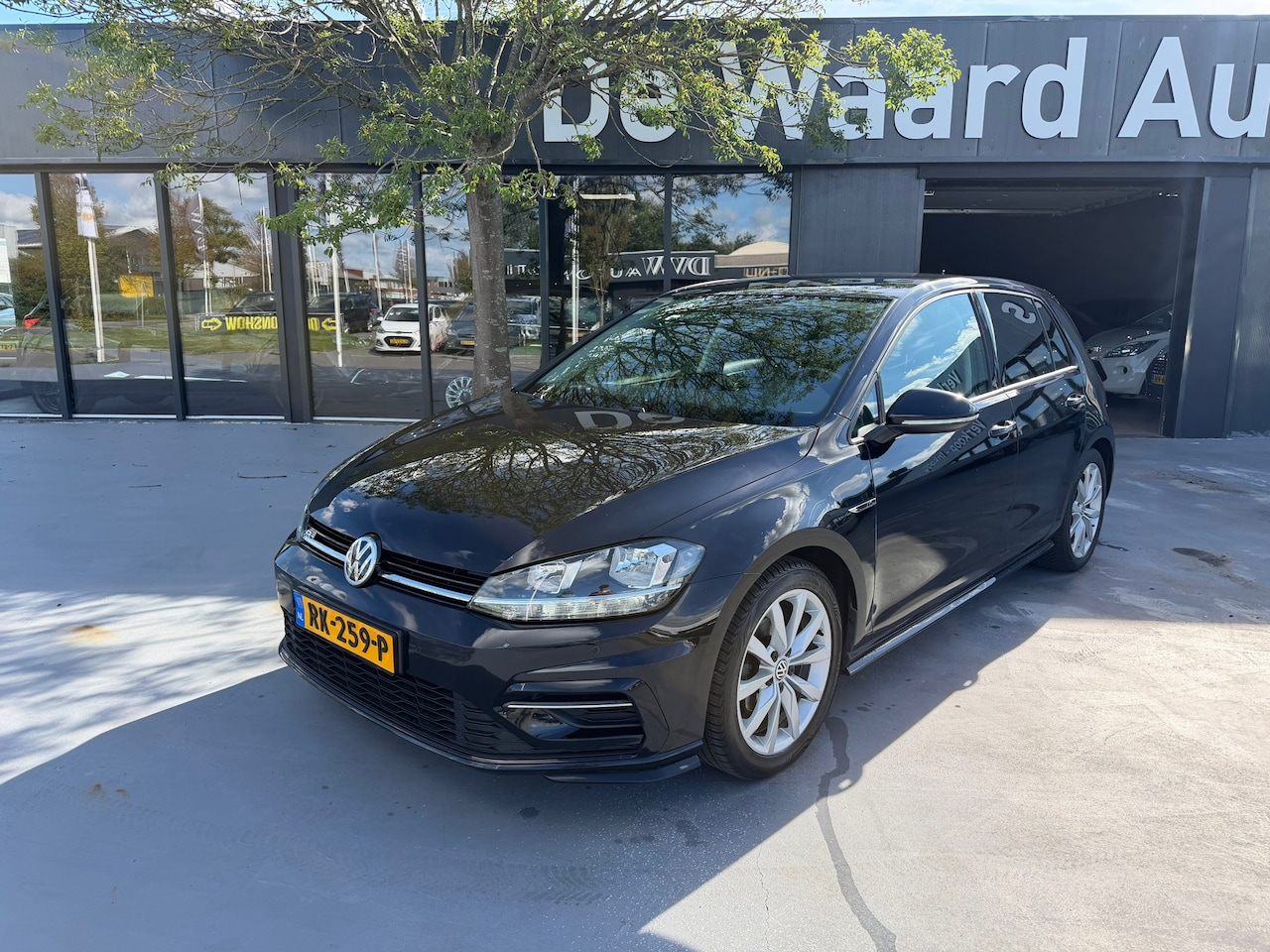 Volkswagen Golf - 1.0 TSI Comfortline Business/ Airco/cruise/stoelverwarming/Carplay/parkpilot/NAP/12 maande - AutoWereld.nl