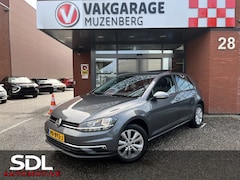 Volkswagen Golf - 1.0 TSI Comfortline // SCHUIF-KANTELDAK // ADAPTIEVE CRUISE // LED // CLIMA // NAVI+CARPLA