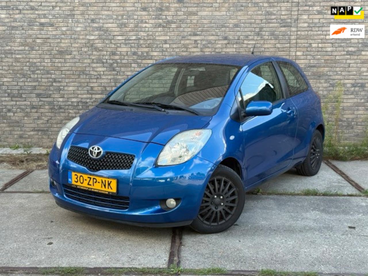 Toyota Yaris - 1.3 VVTi Sol Airco Trekhaak - AutoWereld.nl