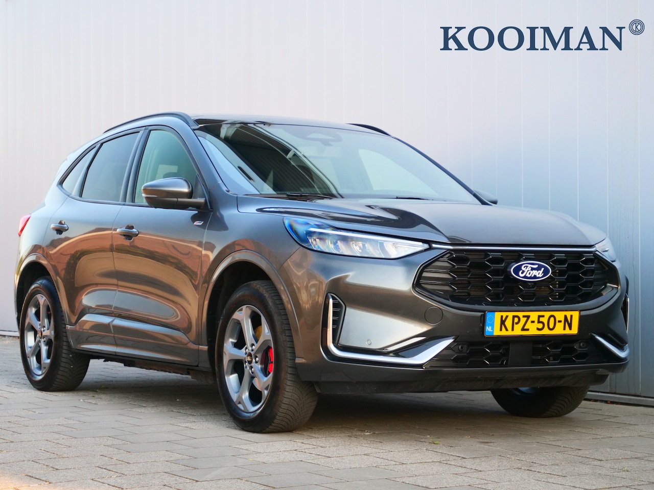 Ford Kuga - 2.5 PHEV ST-Line 243 Pk Automaat Navi / DAB / Camera's / Apple Carplay / Pano-dak - AutoWereld.nl
