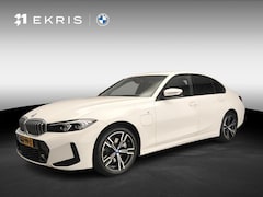 BMW 3-serie - Sedan 320e | M-Sportpakket | LED | Navigatie | Trekhaak | Stoelverwarming | DAB | Alu 18 i