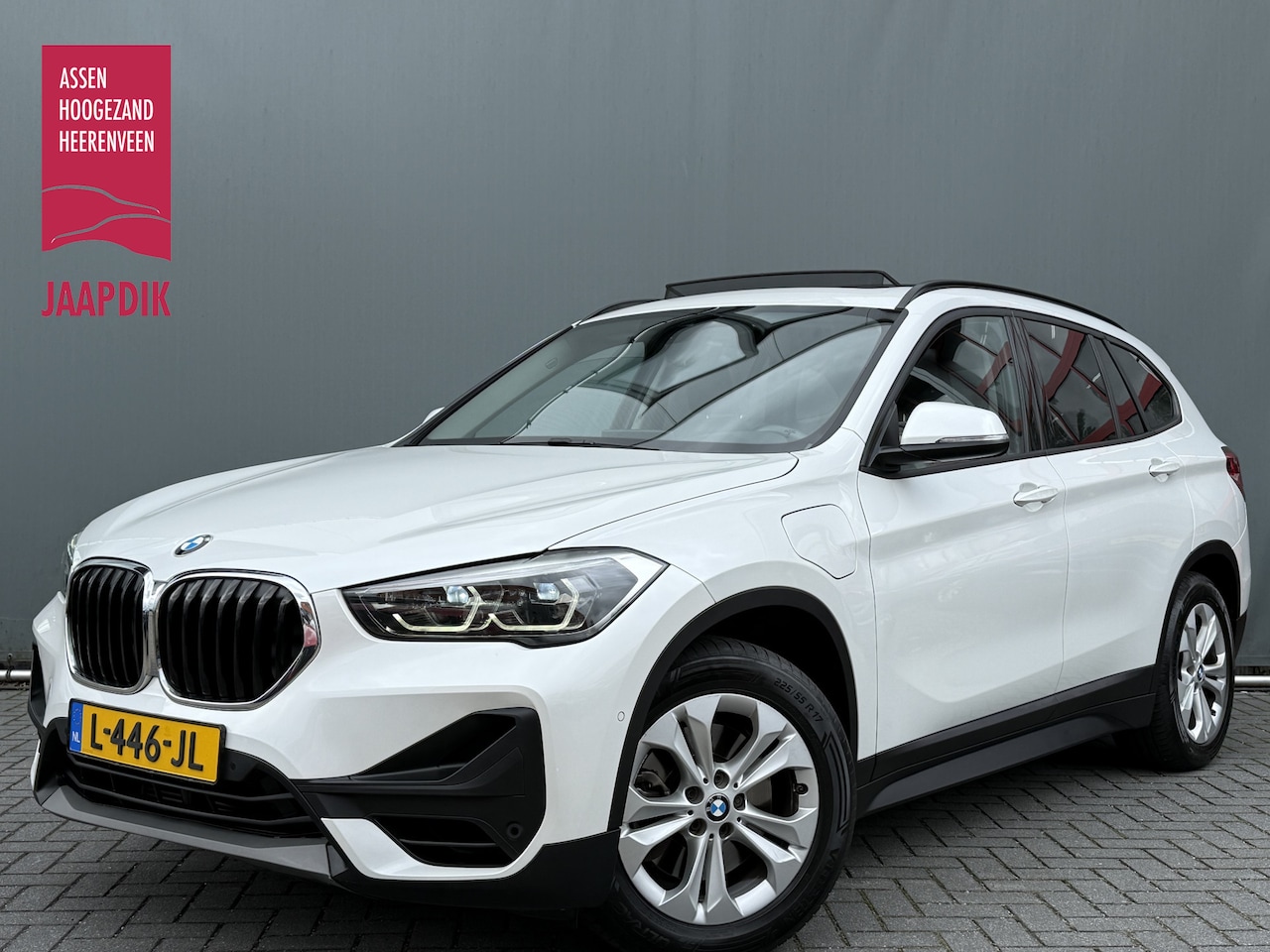 BMW X1 - BWJ 2021 xDrive25e 221 PK Business Edition Plus AUTOMAAT | TREKHAAK | PANORAMADAK | STOELV - AutoWereld.nl