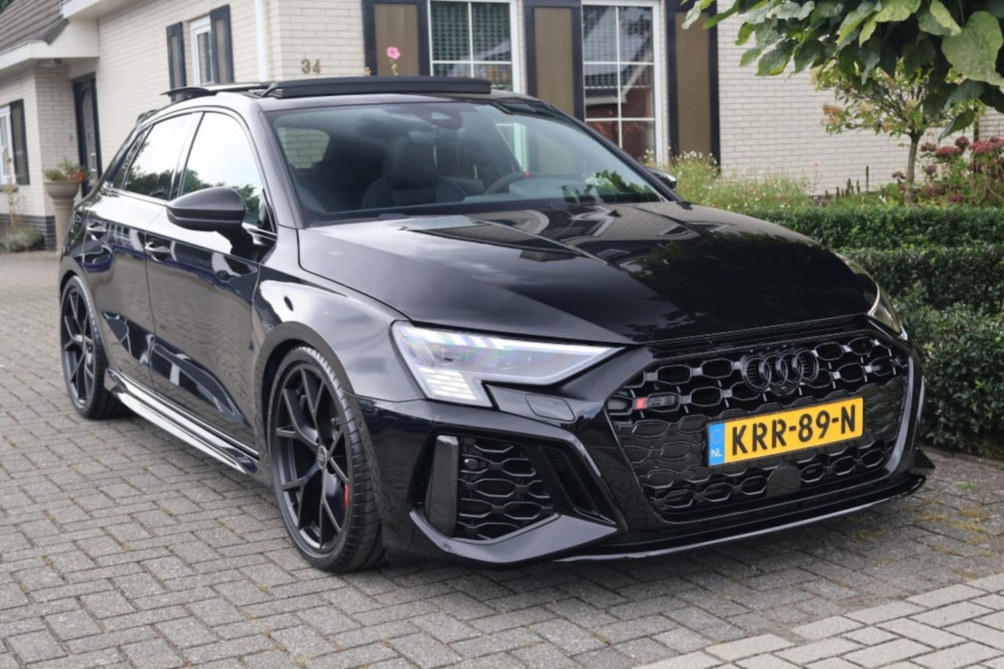 Audi RS3 - Sportback (400PK) Keramisch/Pano/RS uitlaat/HUD/VOL opties! - AutoWereld.nl